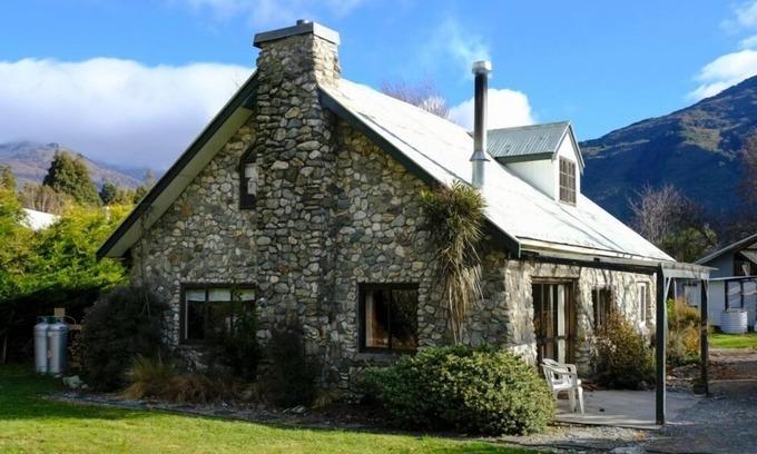 Makarora House | Anglers paradise and great family holiday place