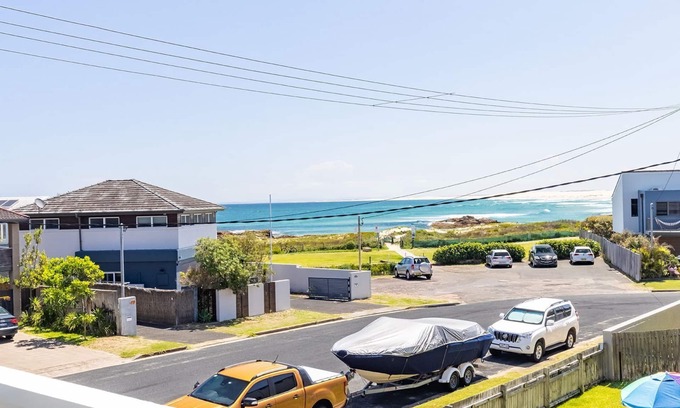 Anna Bay House | Anna Bay Beach Shack, 44 Ocean Avenue - fantastic 2 storey house with spectacular views
