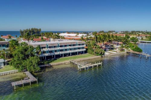 Bradenton Beach Apartment | Anna Maria Island Retreat