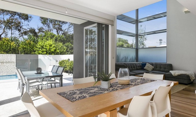 Sunshine Beach Apartment | Anna - Superbly Stylish Luxury Townhouse with Private Pool