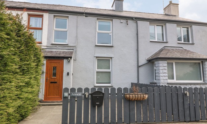 Bethesda Cottage | ANNEST, pet friendly, country holiday cottage in Bethesda