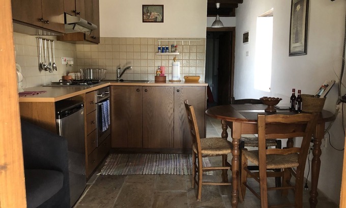 Episkopi Apartment | Anoi - 1-bedroom country house.