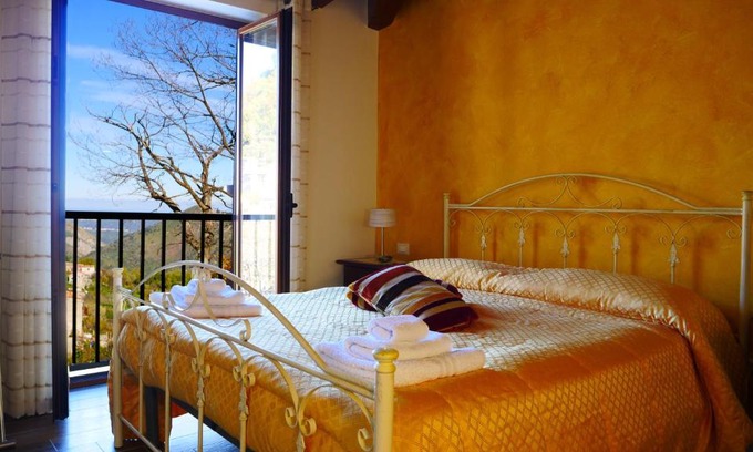 Longi Bed & Breakfast | Antico Borgo San Francesco