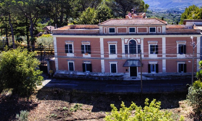 Poggio Mirteto Villa | ANTIQUE VILLA CASA RINALDI WITH A GARDEN AND JACUZZI CLOSE TO ROME