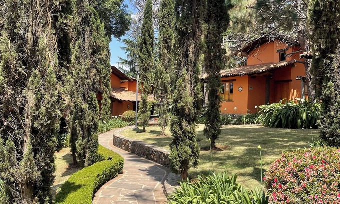 Mazamitla Cabin | Anturio Cabaña 100% de Lujo con Hermosos Jardines