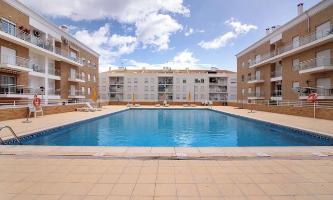 Vila Real Santo Antonio Apartment | Apartment 'Varandas Do Guadiana' with Shared Pool, Wi-Fi and Air Conditioning