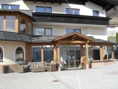 Ladis Apartment | Apart Hotel Ideal
