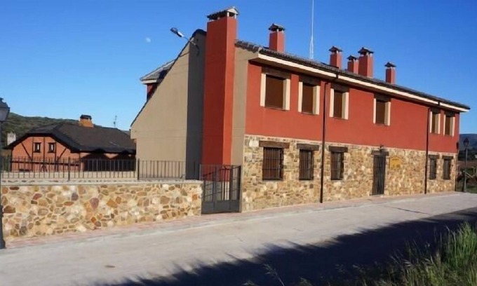 Noviales Cottage | Apart. THE ERAS SIERRA DE AYLLON A (4 PEOPLE)