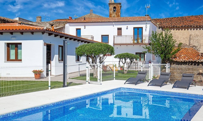 Malpartida de Plasencia Apartment | Apartamento Júpiter en Monfragüe