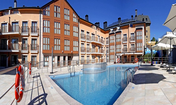 Jaca Apartment | Apartahotel & Spa Jacetania