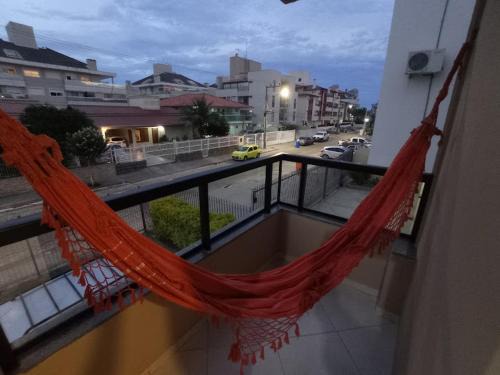 Ingleses Centro Apartment | Apartamento 100 metros da praia