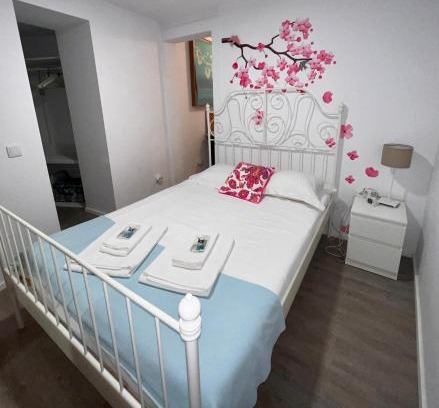 Paco De Arcos Apartment | Apartamento com pátio em frente praia