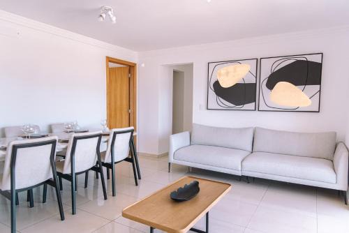 Jardim Camburi Apartment | Apartamento de 2 quartos com ALTO PADRǍO e BEM LOCALIZADO em Jardim Camburi