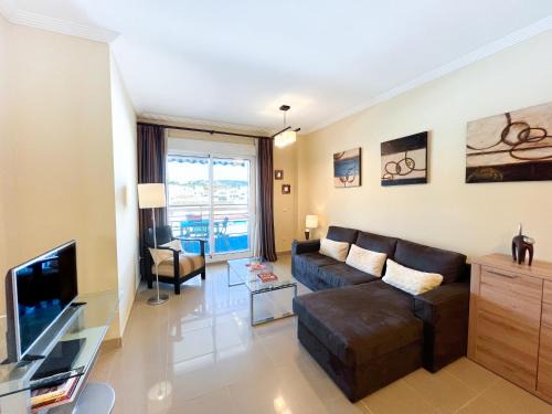 San Luis de Sabinillas Apartment | Apartamento acogedor de 2 dormitorios a solo 150 m de la playa Sabinillas, Manilva