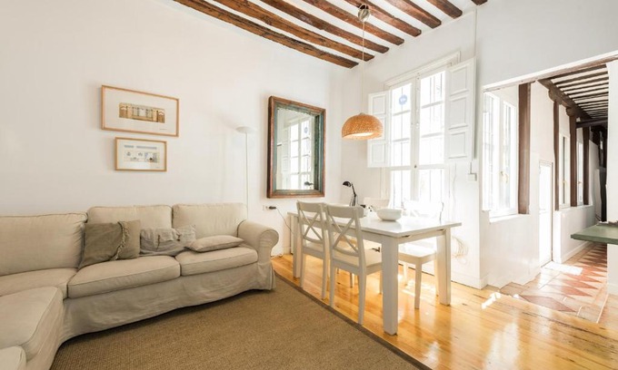 Literary Quarter Apartment | Apartamento La Buena Guarda
