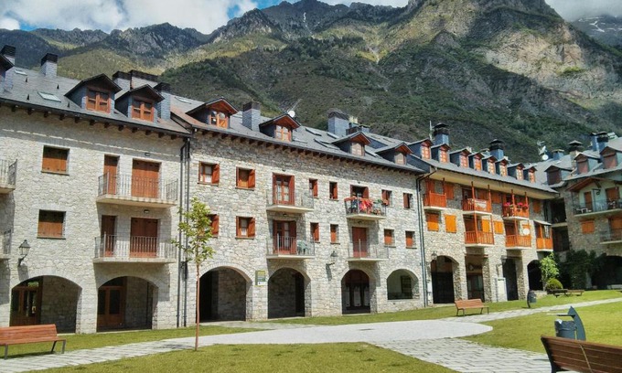Benasque Apartment | Apartamento Lamatriz Dequin Edificio Sayo 8