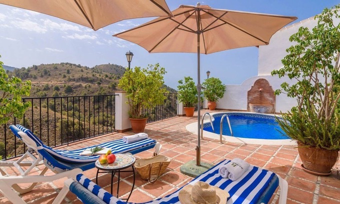 Frigiliana Villa | Apartamento Mirasierra 2 Frigiliana by Ruralidays