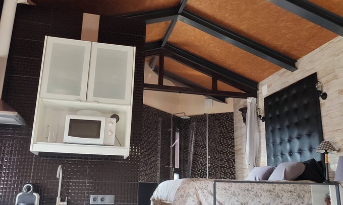 Cuevas del Valle Apartment | Apartamento Para Parejas, en la Sierra de Gredos