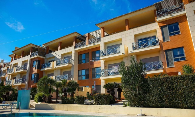 Montechoro Apartment | Apartamento Panorâmico - By D`Alma Portug