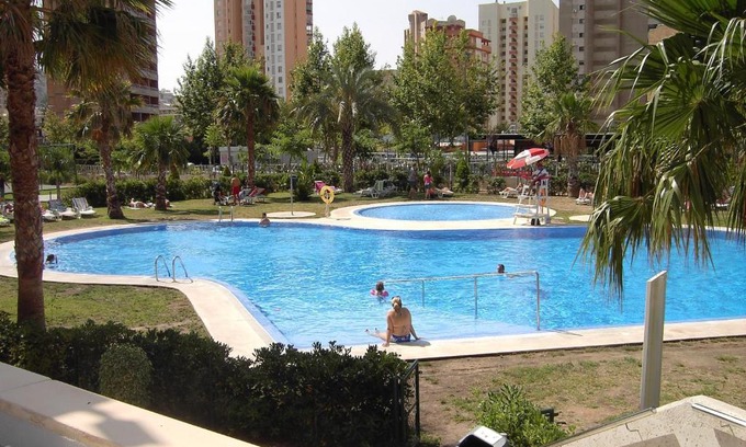 Benidorm Apartment | Apartamentos con terraza Torre D'Oboe by Renthas