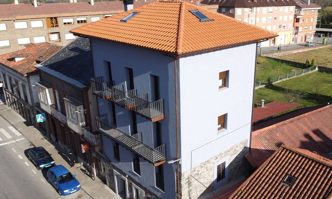 Cornellana Apartment | Apartamentos Puerta de Occidente