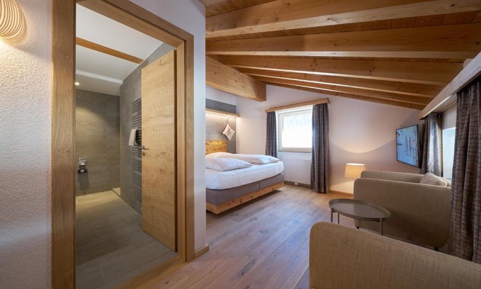 Ravaisch Apartment | Aparthotel Grischuna