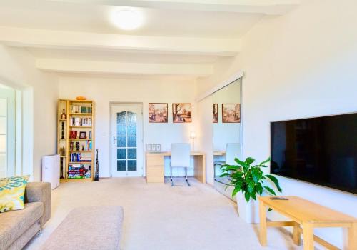 Beroun Apartment | Apartmán u Berounky