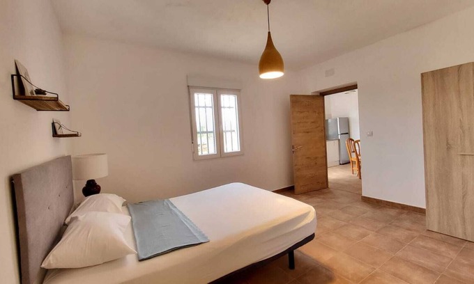 San Martin de Montalban Apartment | Apartment in Hostal San Martin de Montalbán
