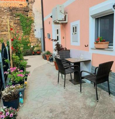 Spodnje Skofije Apartment | Apartma Tanja