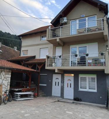 Foca Apartment | Apartman Danica