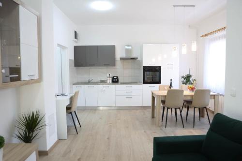 Gospic Apartment | Apartman Tip Top