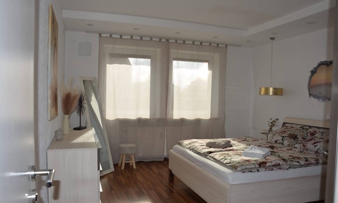 Dillingen an der Donau Apartment | Apartment with huge balcony, 1km to the center of DLG and 25km from LEGOLAND