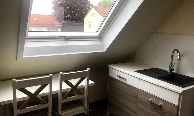 Jebenhausen Apartment | Apartment with kitchen and bathroom
