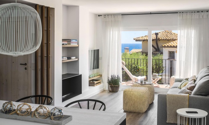 Calella de Palafrugell Apartment | Apartment for families close to the beach.
