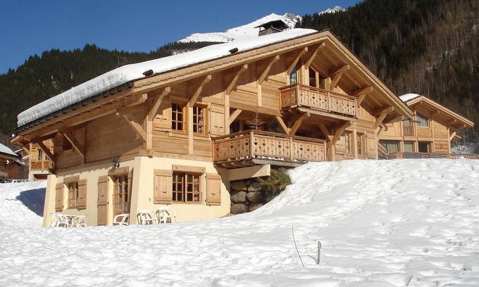 Les Contamines-Montjoie Ski Chalet | APARTMENT in south-facing chalet, 400m from the cable car, 400m from the village