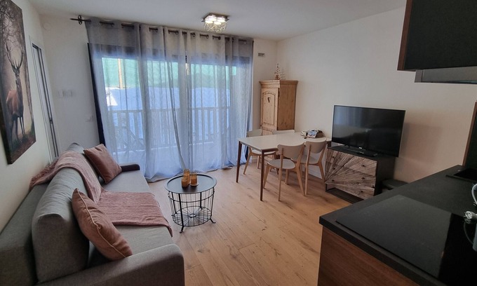 Saint-Etienne-de-Tinee Apartment | Apartment "Aspen Park 101" with Private Terrace & Wi-Fi