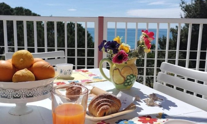San Lorenzo Apartment | {[Apartment by the Sea+Terrace]}-Dan's House