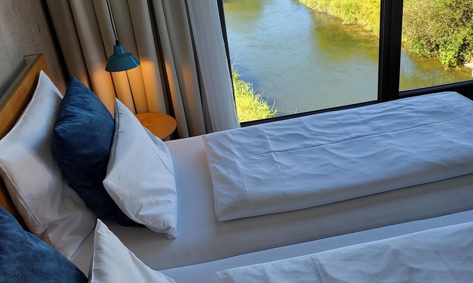Singen Apartment | Apartment über dem Wasser, 57qm, 1 Schlafzimmer, 1 Wohn-/Schlafzimmer, Loggia, max. 4 Personen