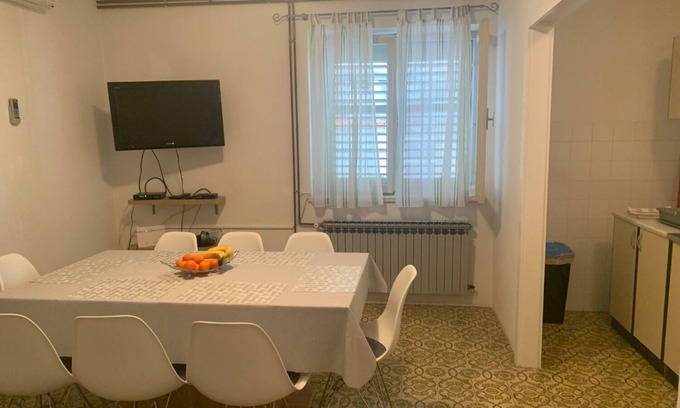 Vrpolje Apartment | Apartment Željko (102621-A1) - Makarska