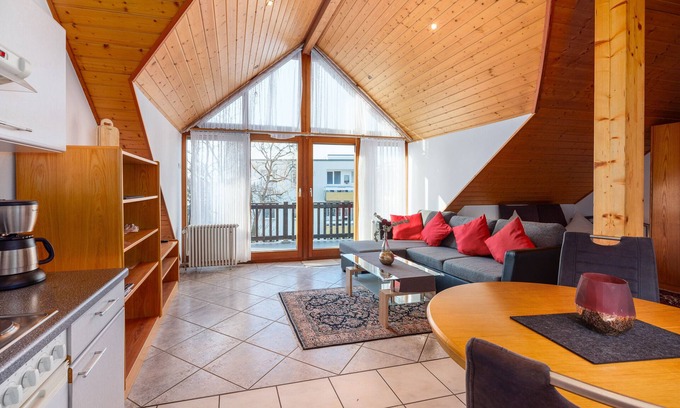 Ludwigshafen Apartment | Apartment '1' with Balcony and Wi-Fi