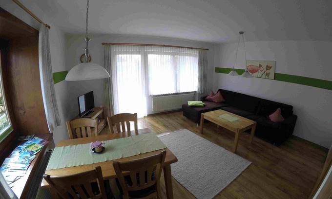 Wasserburg Apartment | Apartment '1' with Private Terrace, Shared Garden and Wi-Fi