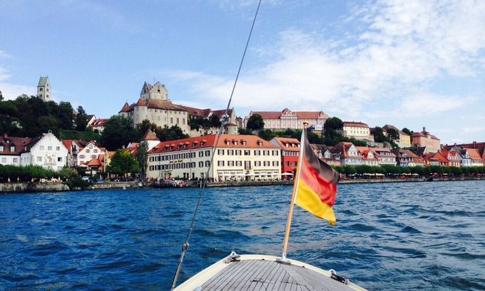 Meersburg Apartment | Apartment '1' with Private Terrace, Shared Garden and Wi-Fi