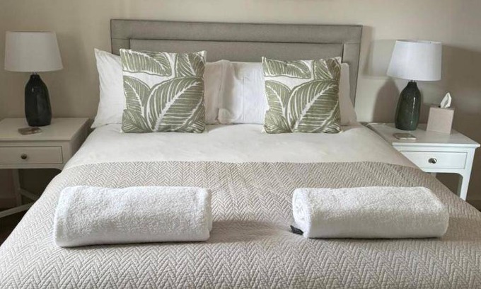 Keynsham Apartment | Apartment ∙ 2 bedrooms ∙ 3 guests