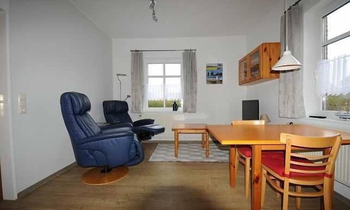 Carolinensiel Apartment | Apartment 2 - house behind the dike