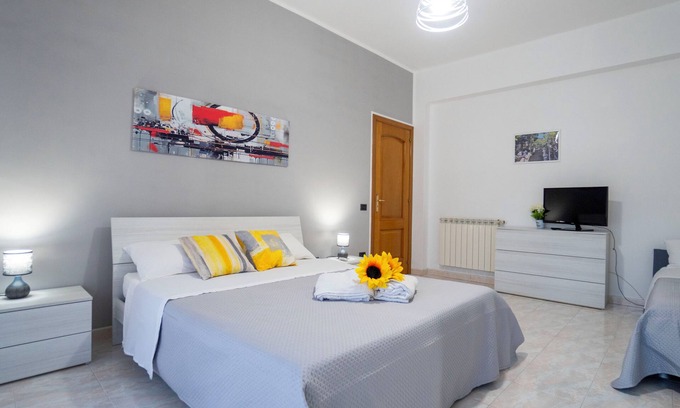 Messina Apartment | Apartment 200 meters from the polyclinic, with air conditioning and wi-fi.