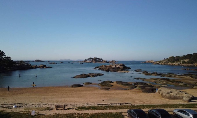 Tregastel House | Apartment 20m from Tourony beach in TREGASTEL