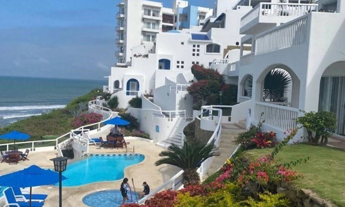 Playas Apartment | Apartment 2E2 on the Beach