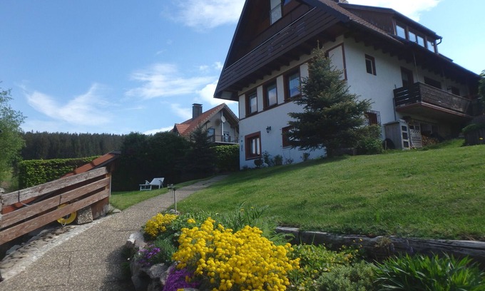 Sankt Maergen Apartment | Apartment '3-zi-fewo' with Shared Terrace, Shared Garden and Wi-Fi