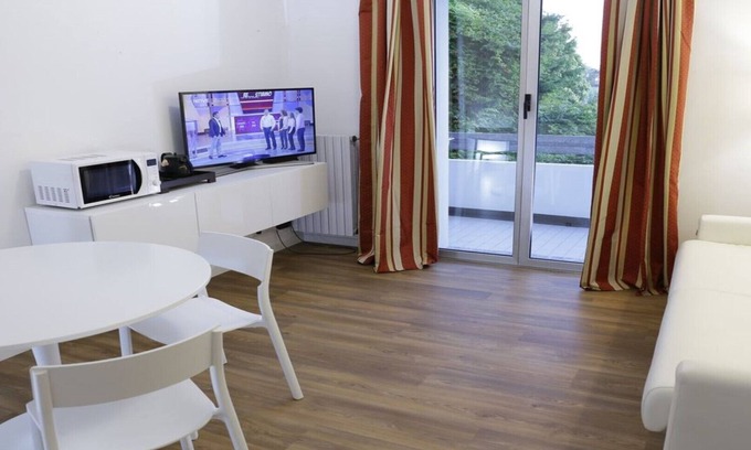 Torre Pedrera Apartment | Apartment 5 blue orchid hotel