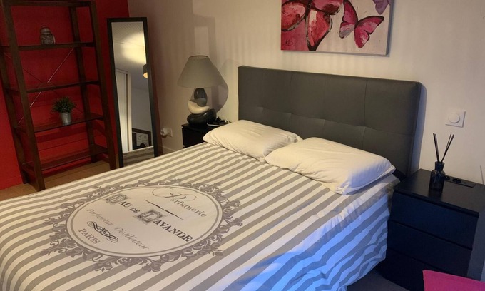Bayonne Apartment | Apartment 5 minutes from downtown Bayonne and 15 minutes from the beach